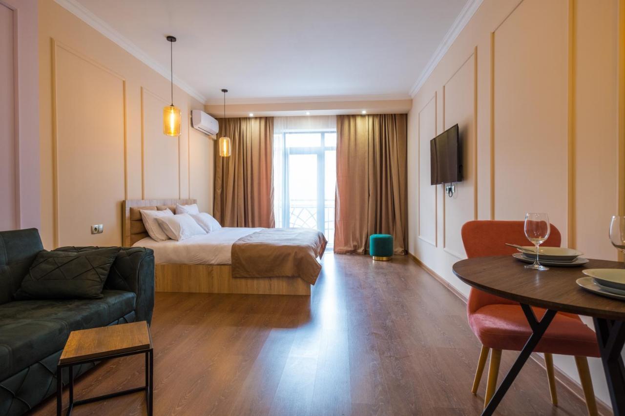Iren River Side Apartments 트빌리시 외부 사진