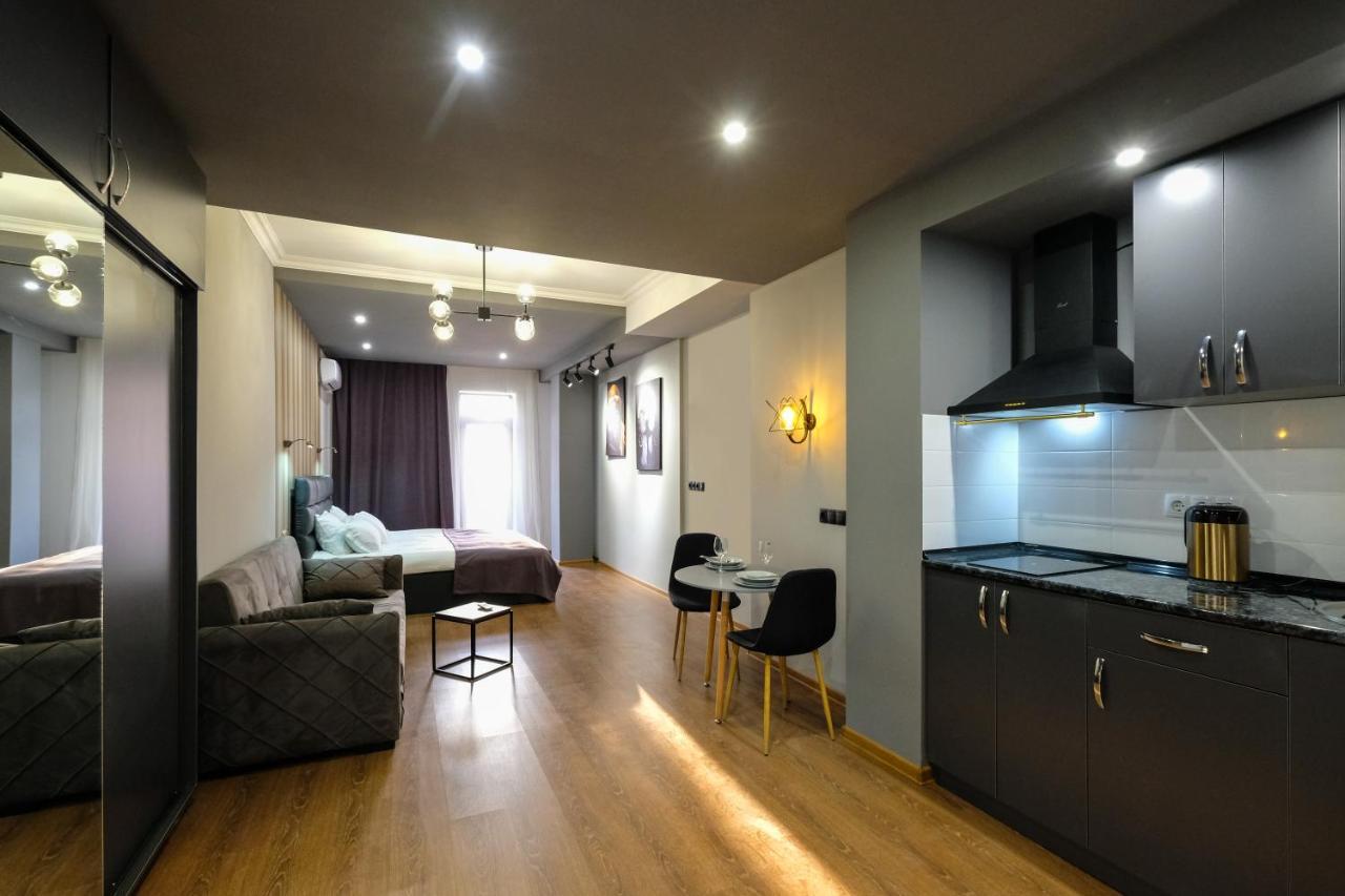 Iren River Side Apartments 트빌리시 외부 사진