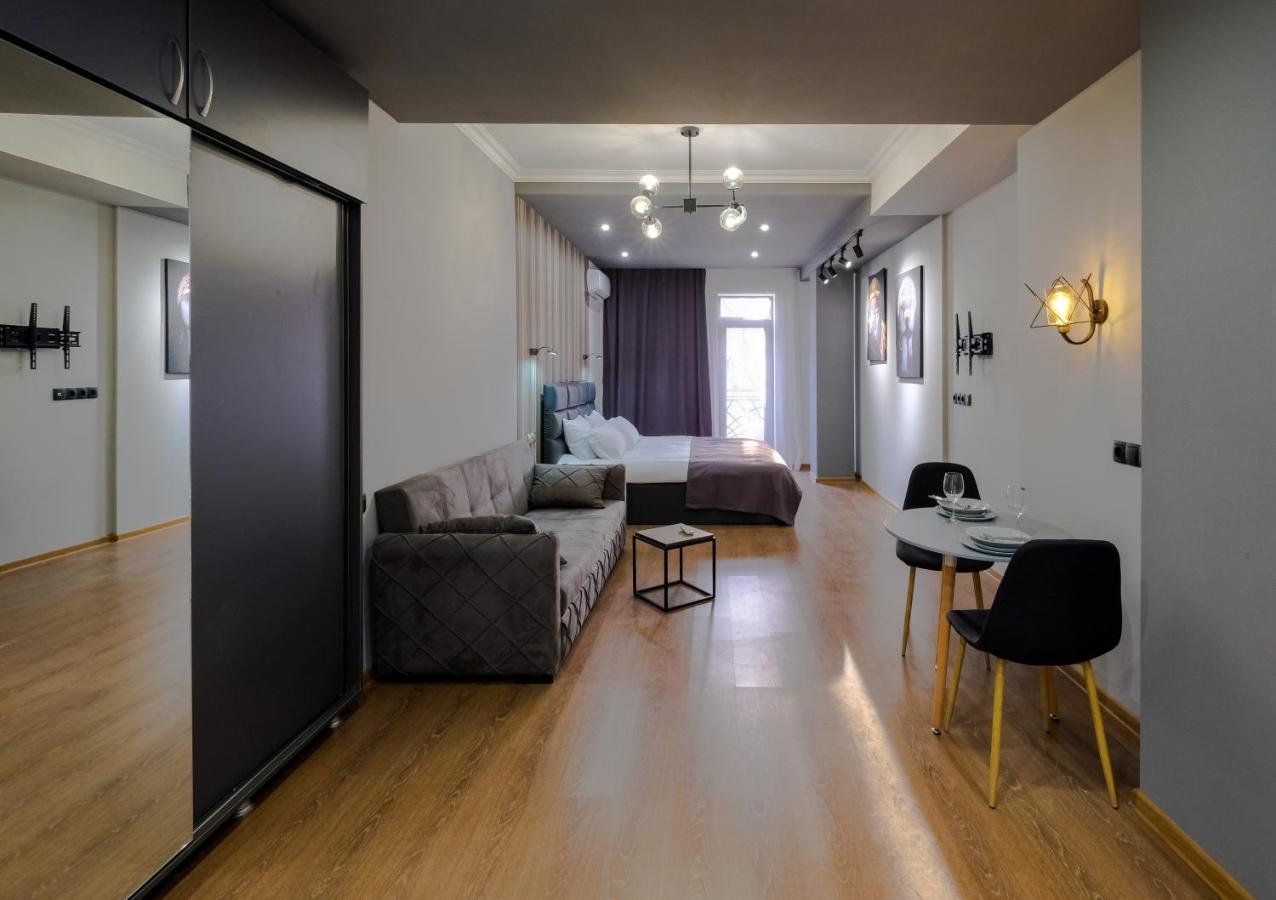 Iren River Side Apartments 트빌리시 외부 사진