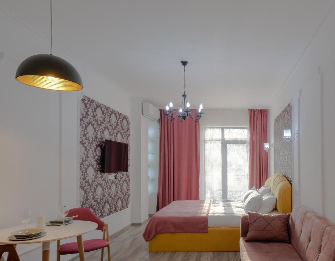 Iren River Side Apartments 트빌리시 외부 사진