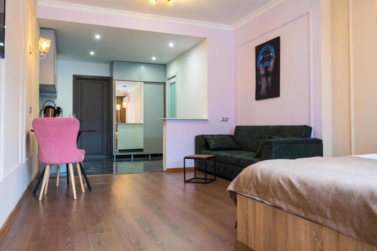 Iren River Side Apartments 트빌리시 외부 사진